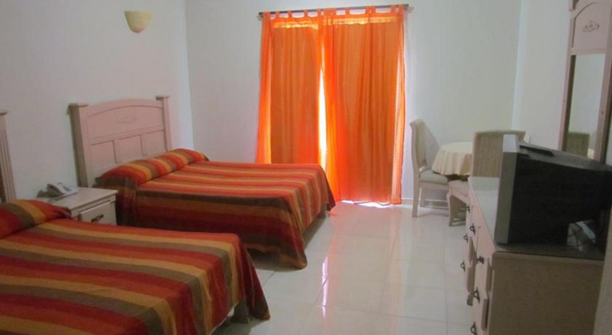 Hotel Dominicana Plus بافارو المظهر الخارجي الصورة