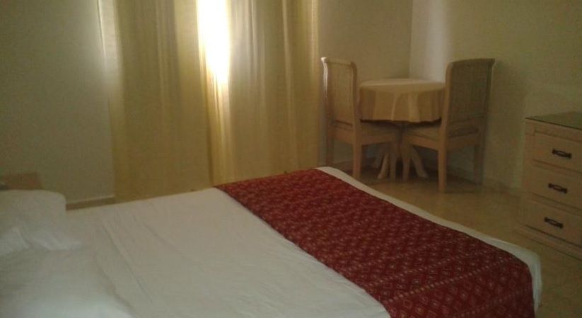 Hotel Dominicana Plus بافارو المظهر الخارجي الصورة