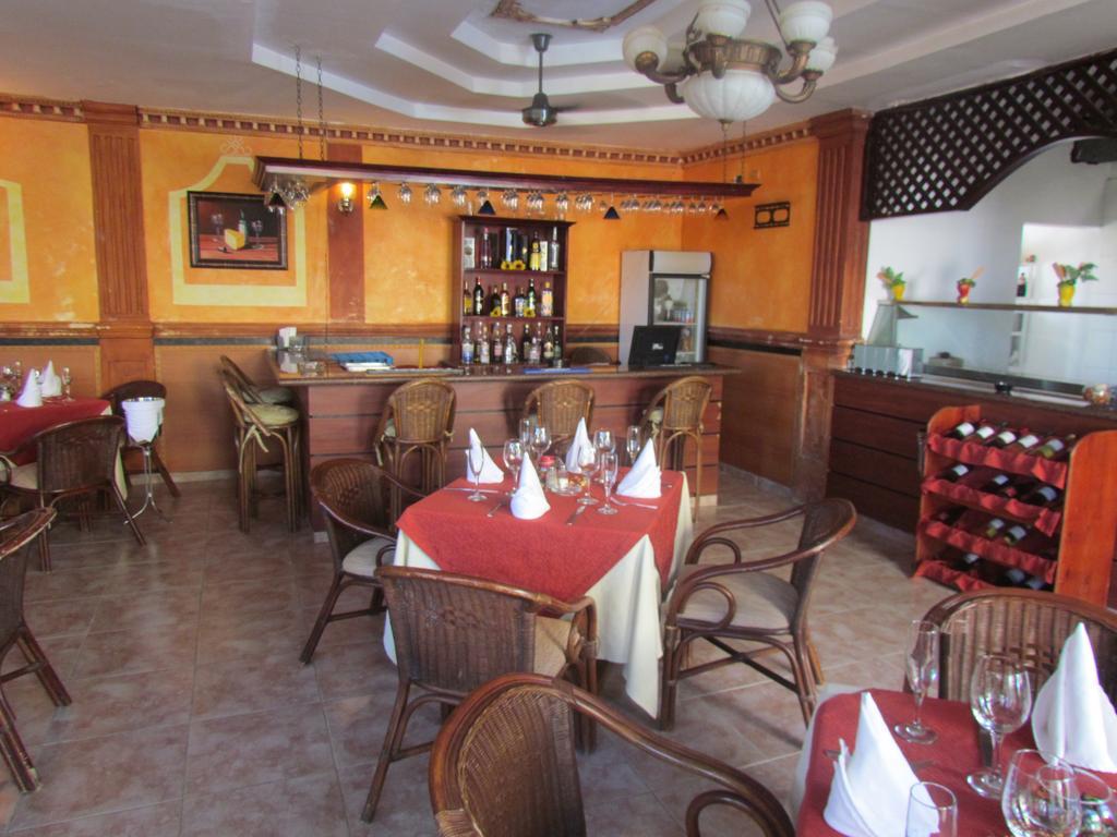 Hotel Dominicana Plus بافارو المظهر الخارجي الصورة