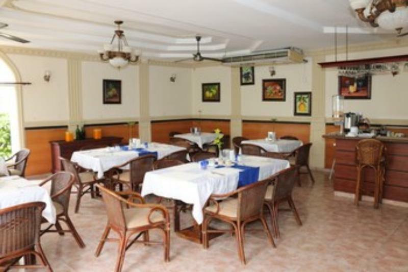Hotel Dominicana Plus بافارو المظهر الخارجي الصورة